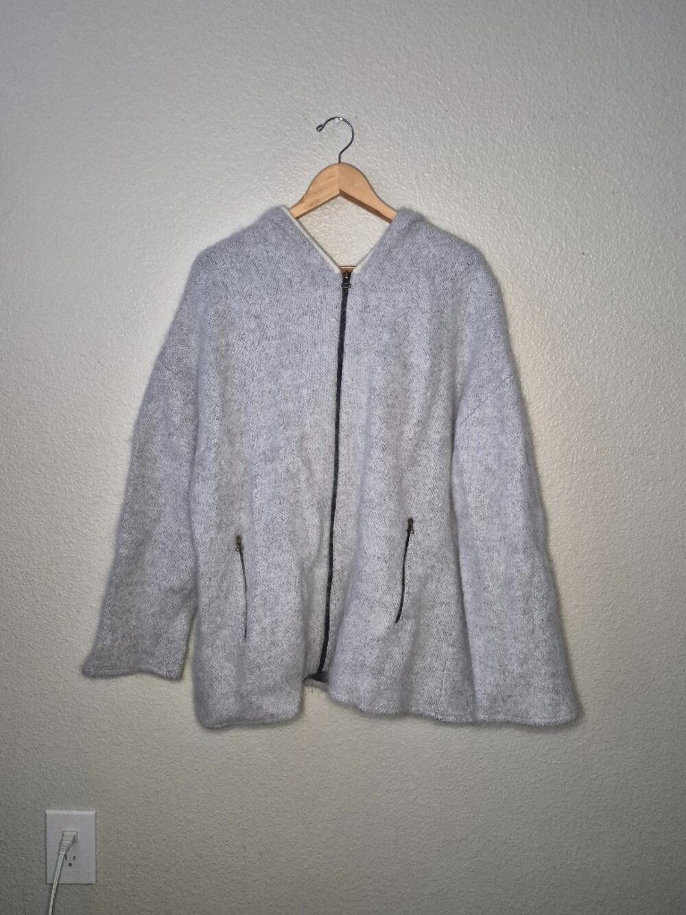 ELLEN TRACY Gray Wool Zip Front Cardigan Sweater Jacket Size: Medium